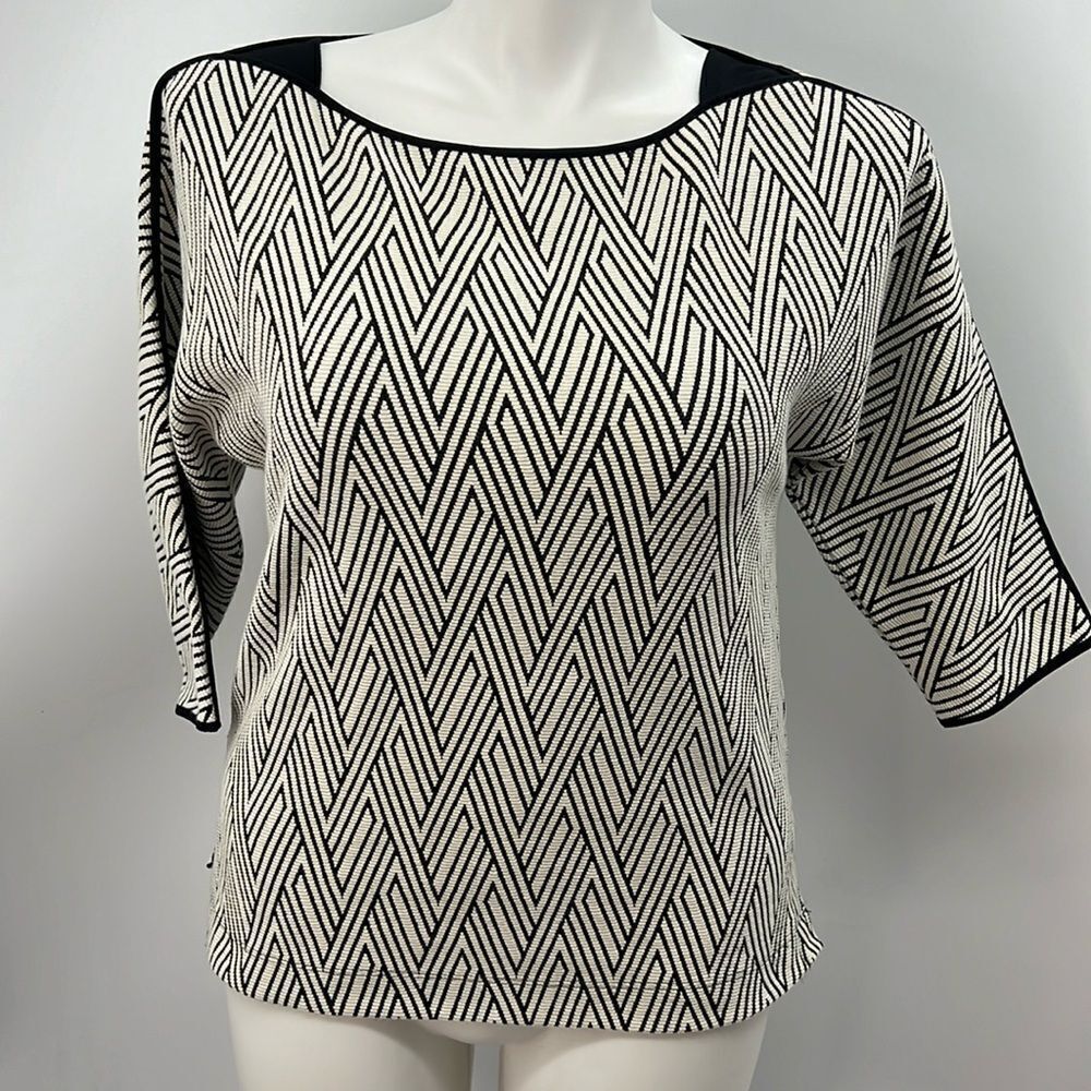 Chicos chevron boatneck 3/4 sleeve top size 4